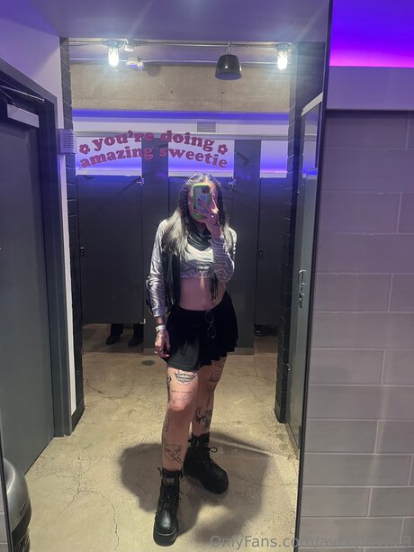 Averylove23 adult star pic