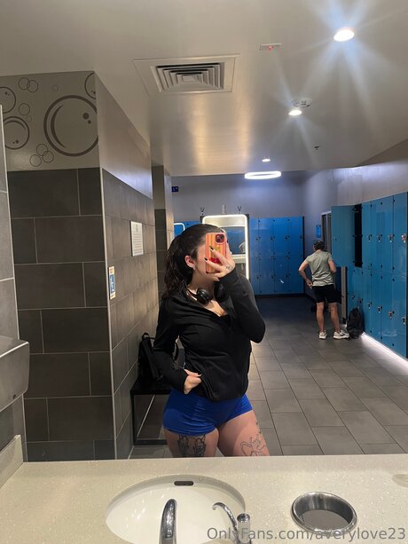 Averylove23 porn actress img