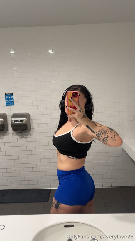 Averylove23 star porn image