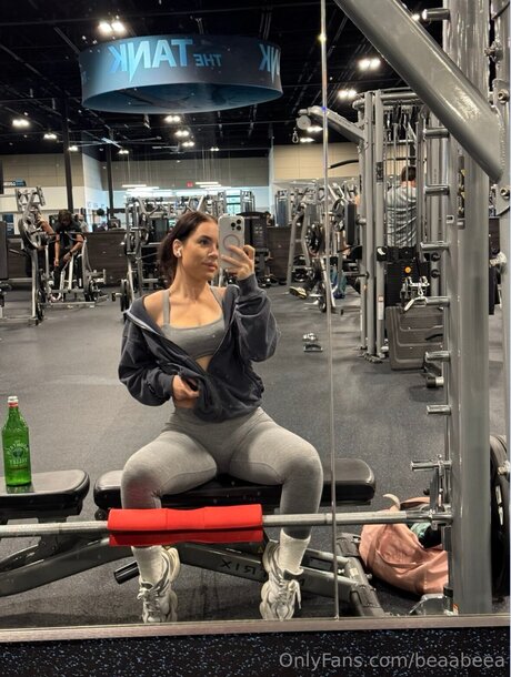 Beaabeea model porn image