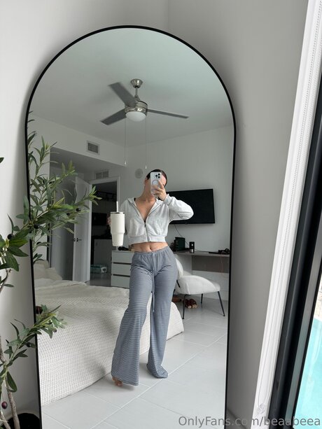 Beaabeea high quality actress picture