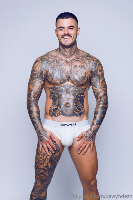 Xewyhdezz model adult image