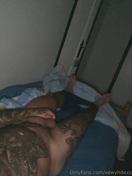 Xewyhdezz pornstar naked photos