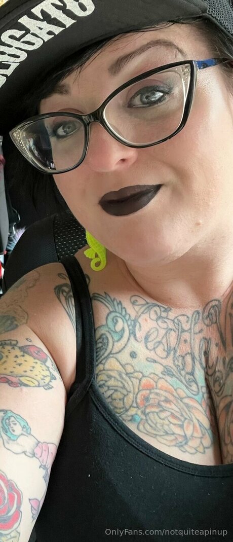 Notquiteapinup top star gallery