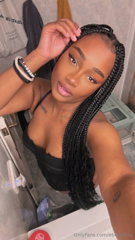 Ebonatina pretty model img