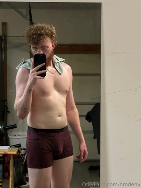 Brodenv naked star images