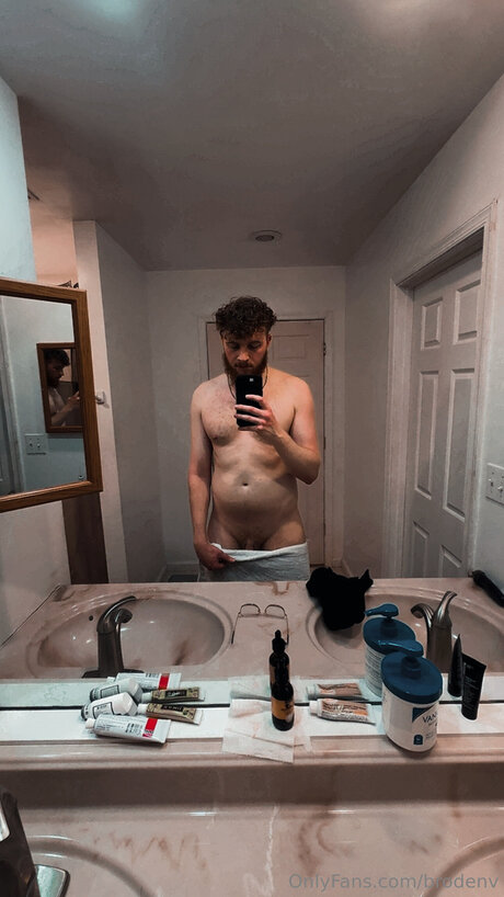 cheerleader nude onlyfans sexy naked archive