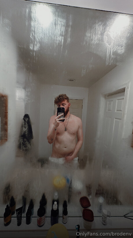 Brodenv model beautiful pic