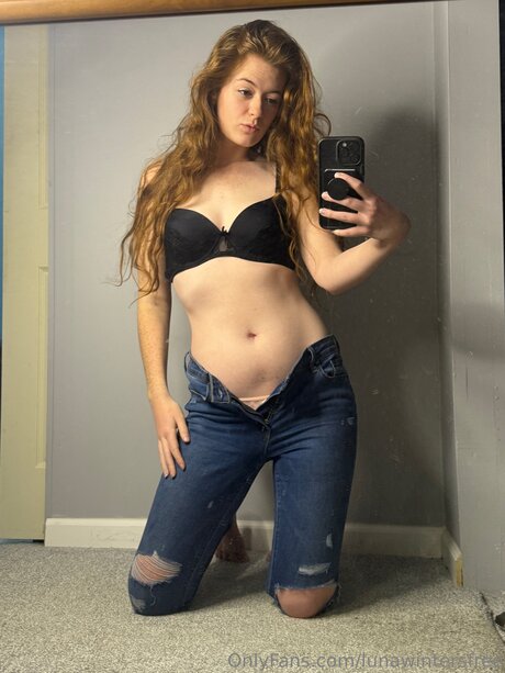 Lunawintersfree art model archive