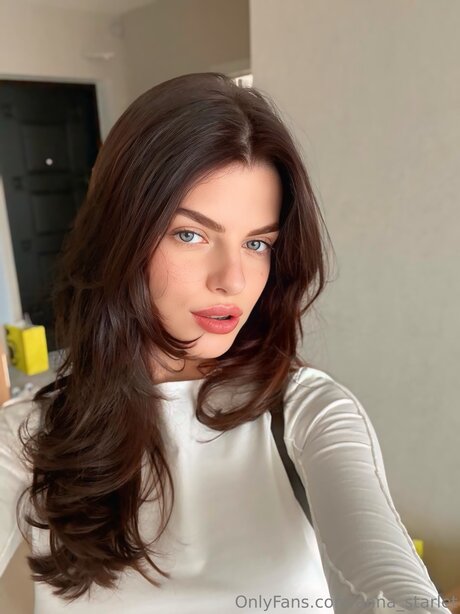 Anna Starlet hd model pictures