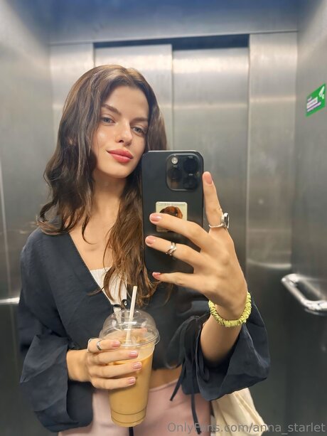 Anna Starlet nice actress picture