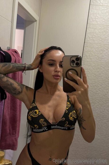 teen ladyboy onlyfans beautiful pic