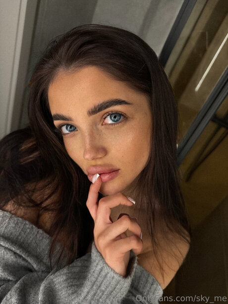 Sky Me model sex photo