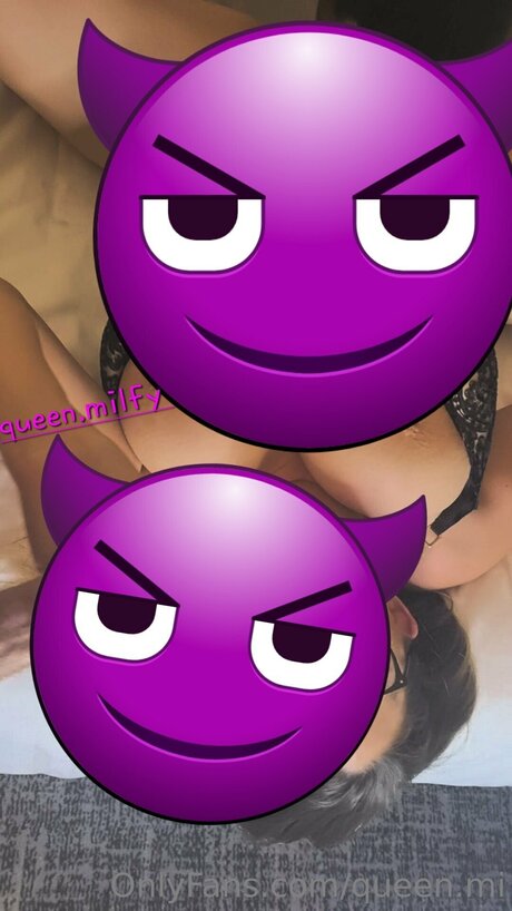 Queen Mi beautiful star pics