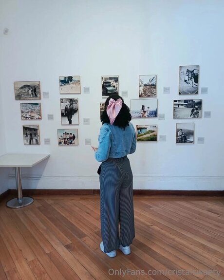 Cristalsweety pornstar nude picture