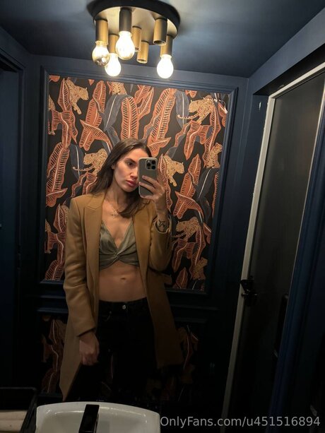 Stacy Vip model top pics