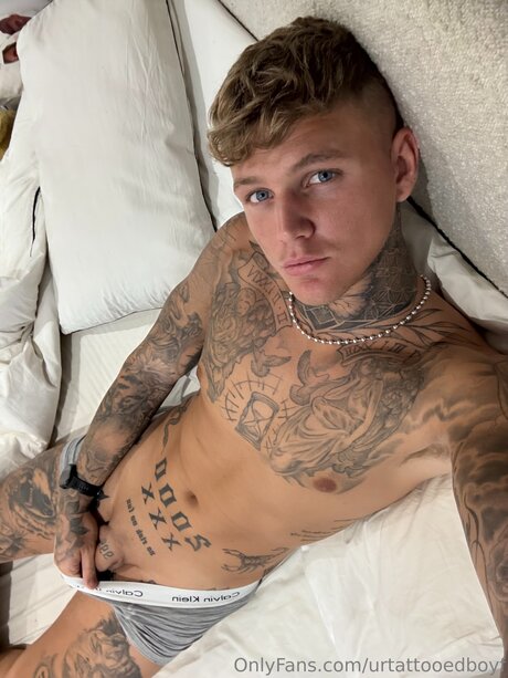 Urtattooedboyf star perfect pics