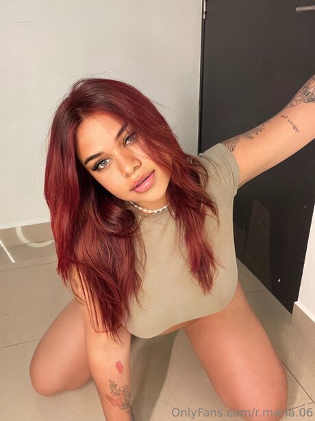 R Maria 06 model naked gallery