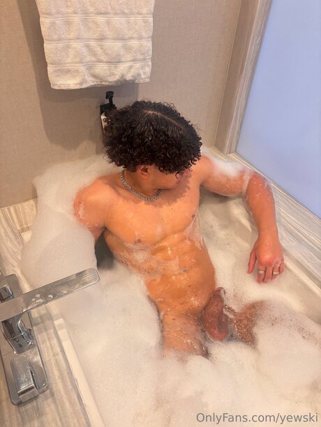 Yewski star pornographic pictures