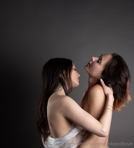 Queenpinkandlove star top photos