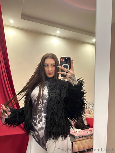 Sarah Blackk model exclusive photo