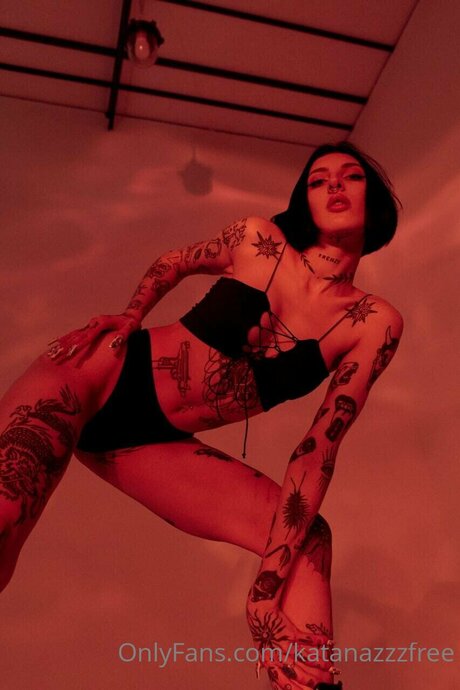 Sarah Blackk pretty pornstar photo