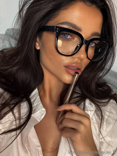 Helmi Fi model beautiful gallery