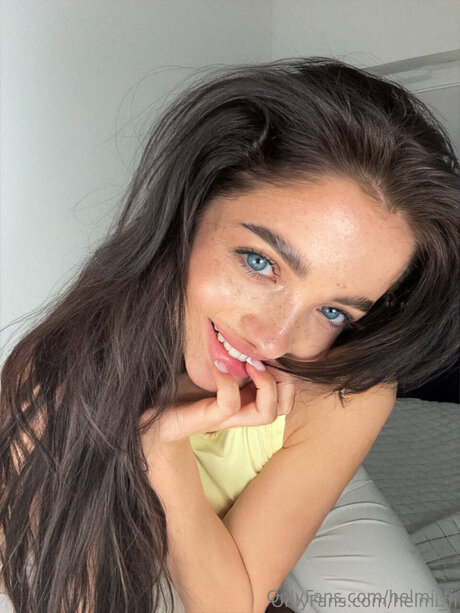 Helmi Fi model hd picture