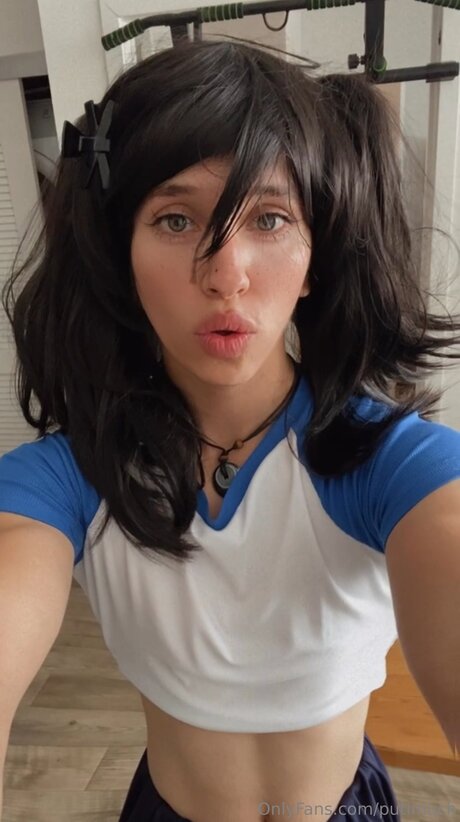 Putimuch erotic model photos