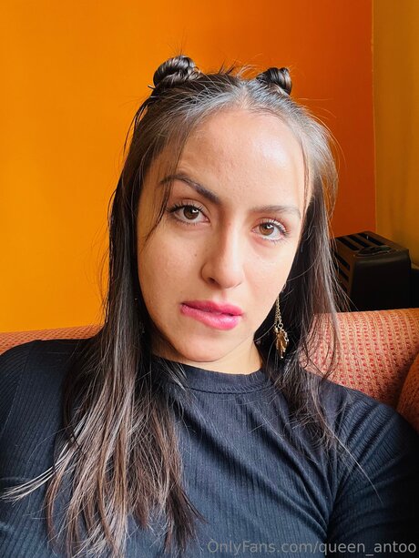 Queen Antoo pornographic model galleries