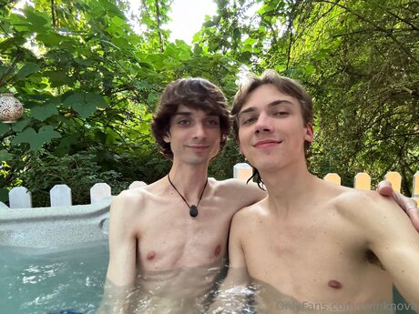 Twinknova best star images