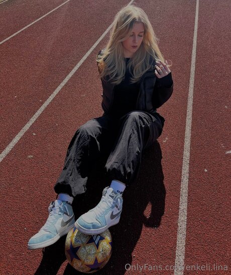 Enkeli Liina model beautiful picture