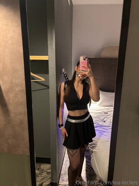 Lea Leclerc art actress galleries