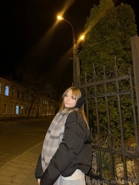 Lola Lil pornstar exclusive pictures