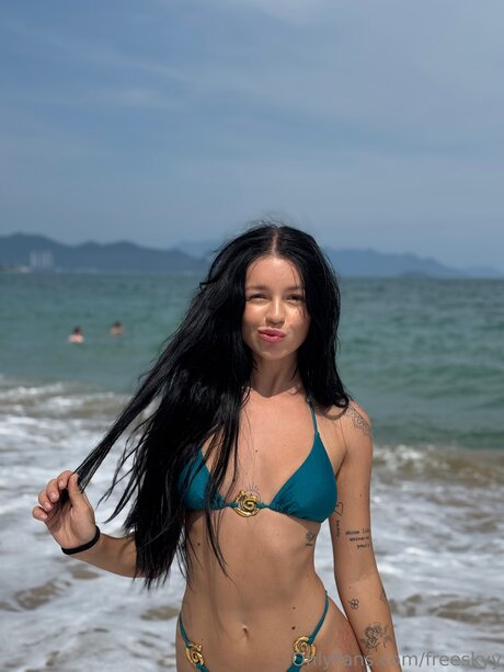 Freeskyy erotic pornstar picture