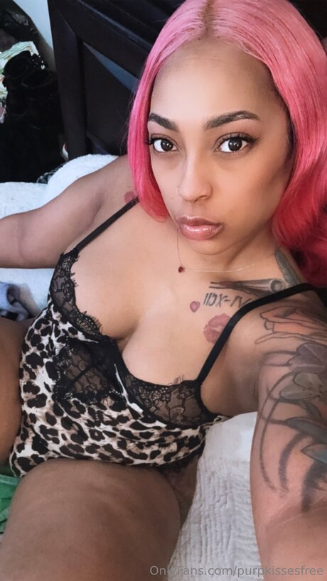 Purpkissesfree star image