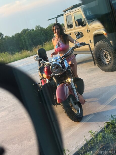 Mrsjanetm erotic pornstar images