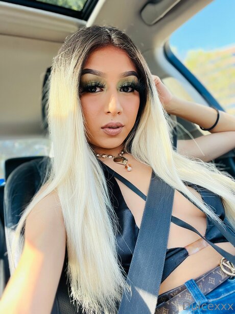 Latinabarbie96 xxx model images