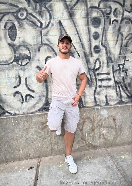 Geronimorufinoo porn model photo