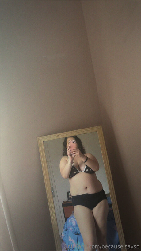 Becauseisayso star nude pics