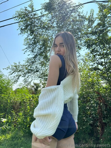 Iris World pornstar naked archive