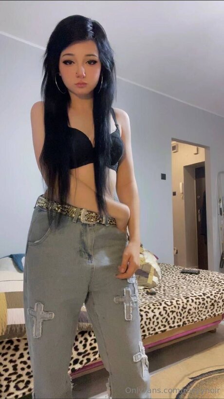 Roxyynoirrr exclusive model img