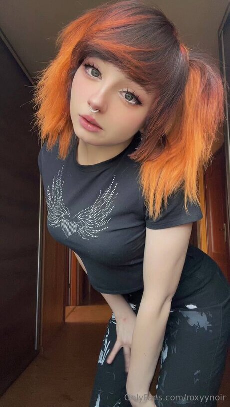 Roxyynoirrr star hot images