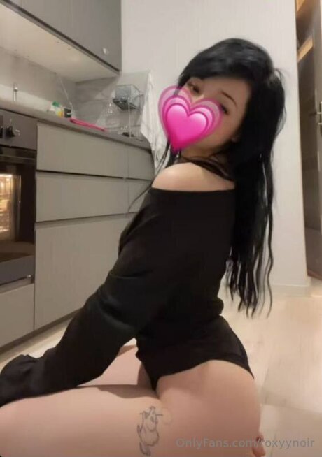 Roxyynoirrr model sex image