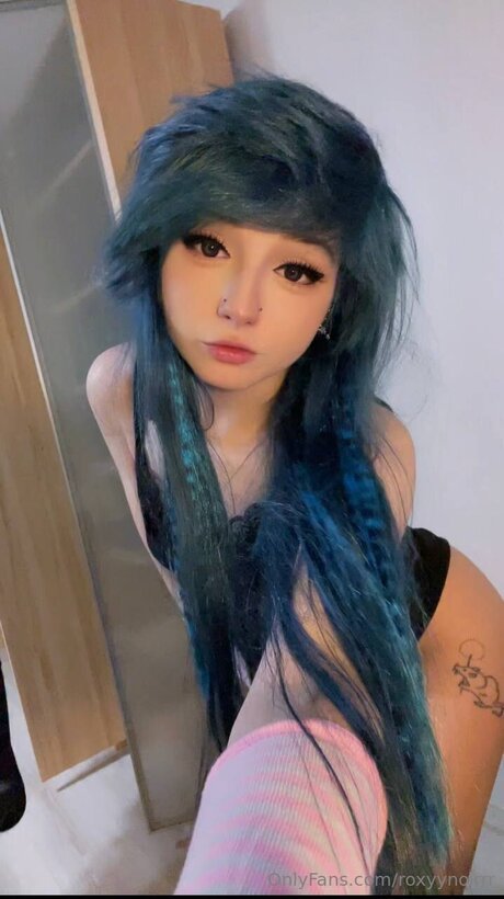 Roxyynoirrr sex actress photos