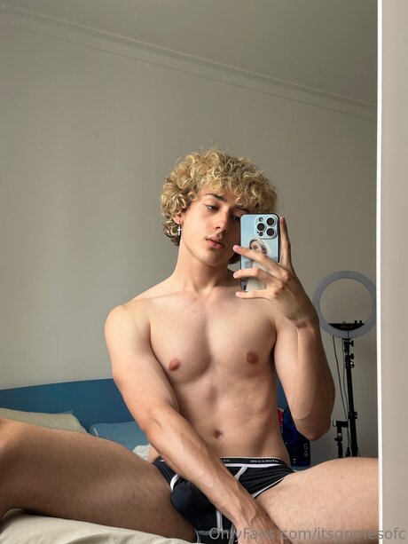 Itsgomesofc nice actress photo