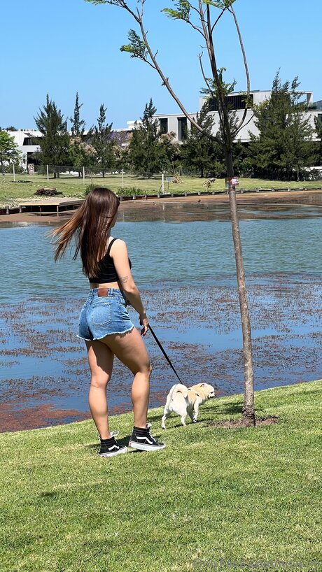 Nola Xo adult model galleries