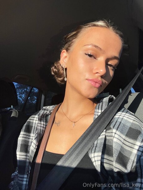 Lissa Key model pretty picture