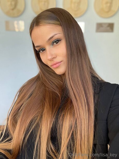 Lissa Key nude star archive