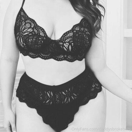 Daddysthickbabygirl model best photos